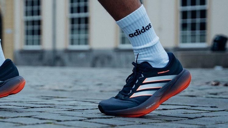 Adidas Supernova Solution 3 Antipronatie hardloopschoenen