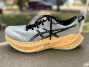 Asics superblast