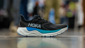 HOKA Arahi 8