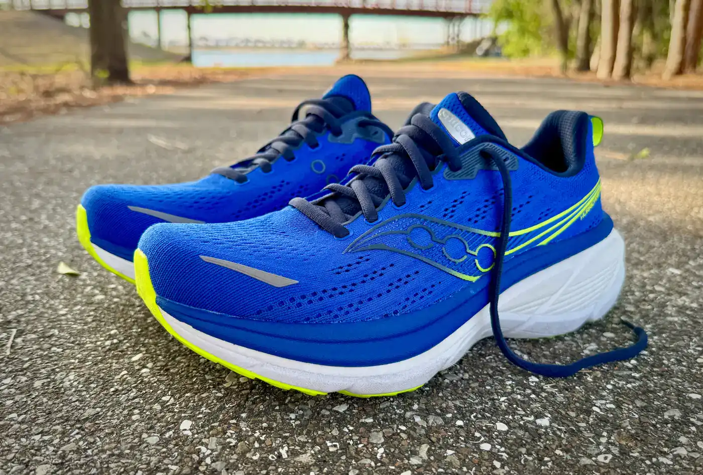 Saucony Hurricane 25