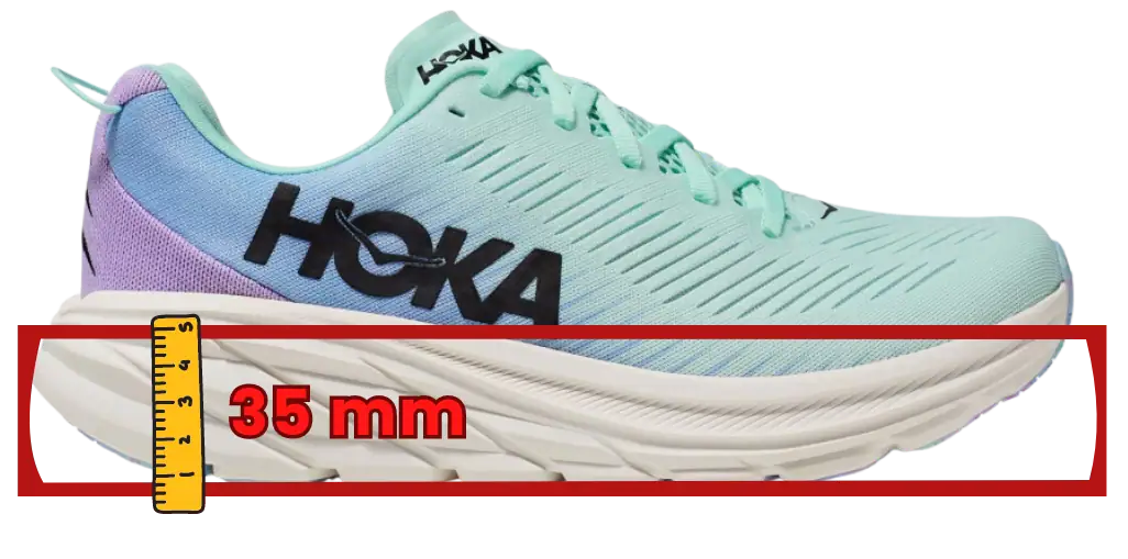 Hardloopschoenen met dikke zolen