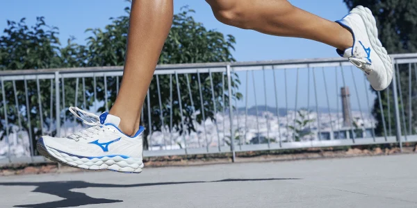 Mizuno Wave Sky 8